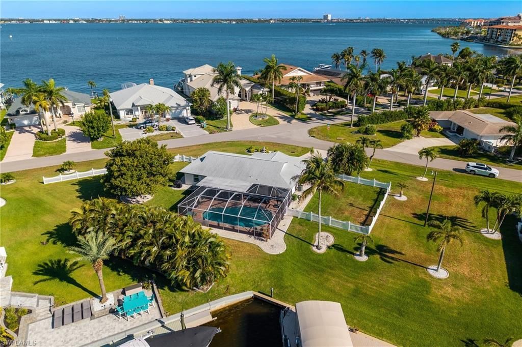 2025 SE 39th St , Cape Coral, FL 33904 Photo