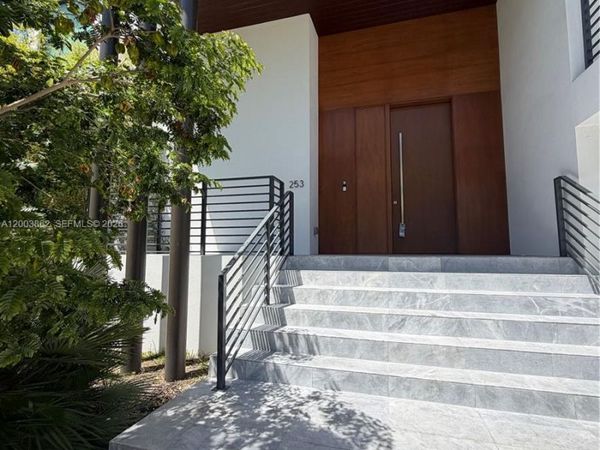 Key Biscayne, FL 33149