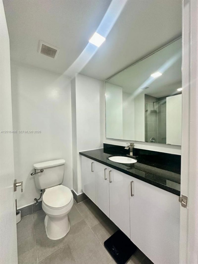 185 SE 14th Ter , Unit 1905, Miami, FL 33131 Photo