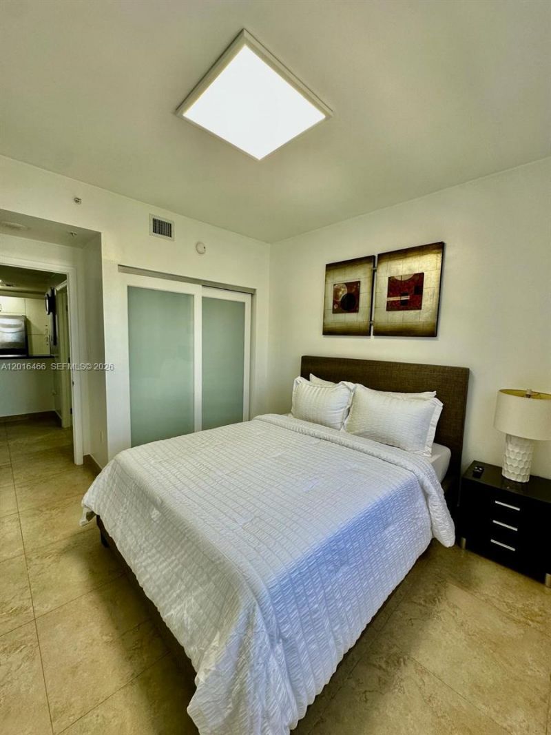 185 SE 14th Ter, Unit 1905, Miami, FL 33131 Photo