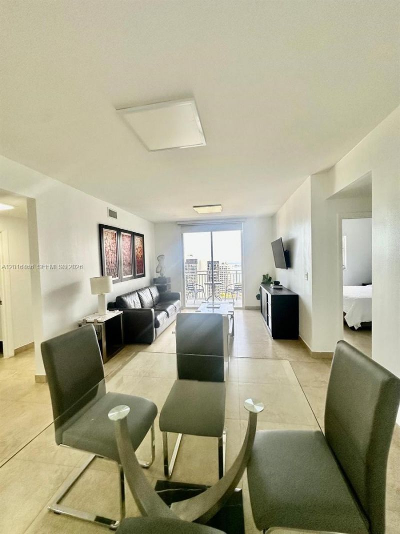 185 SE 14th Ter , Unit 1905, Miami, FL 33131 Photo