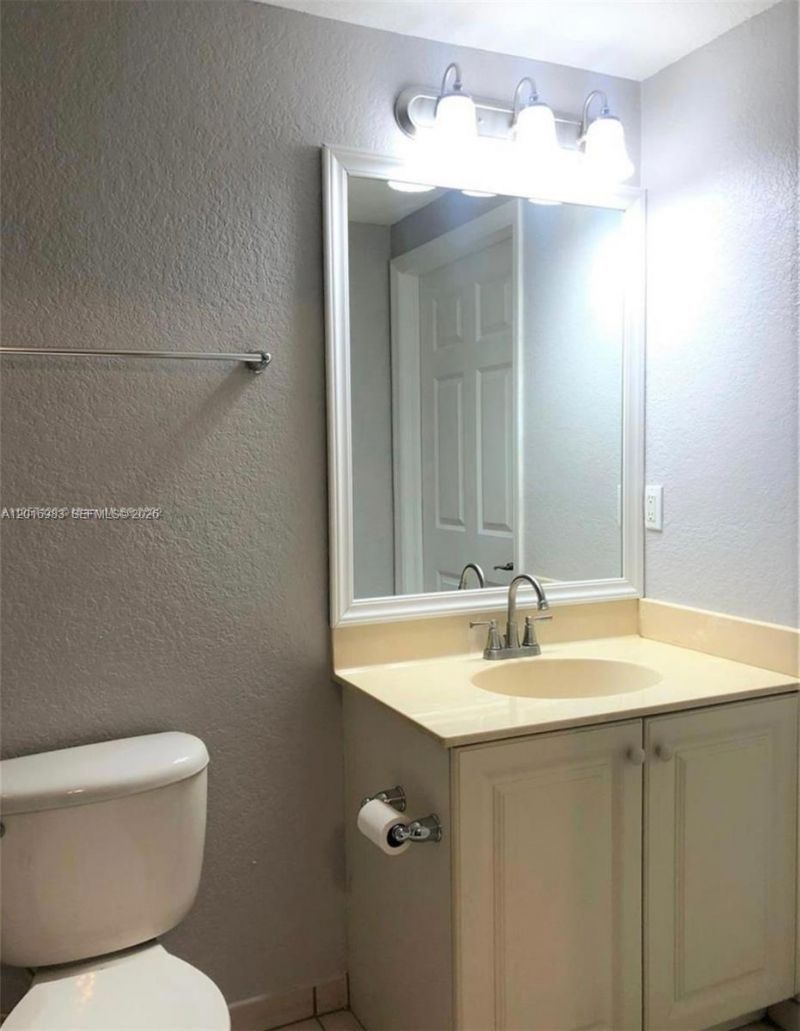 1971 Freeport Ln , Unit 4915, Riviera Beach, FL 33404 Photo