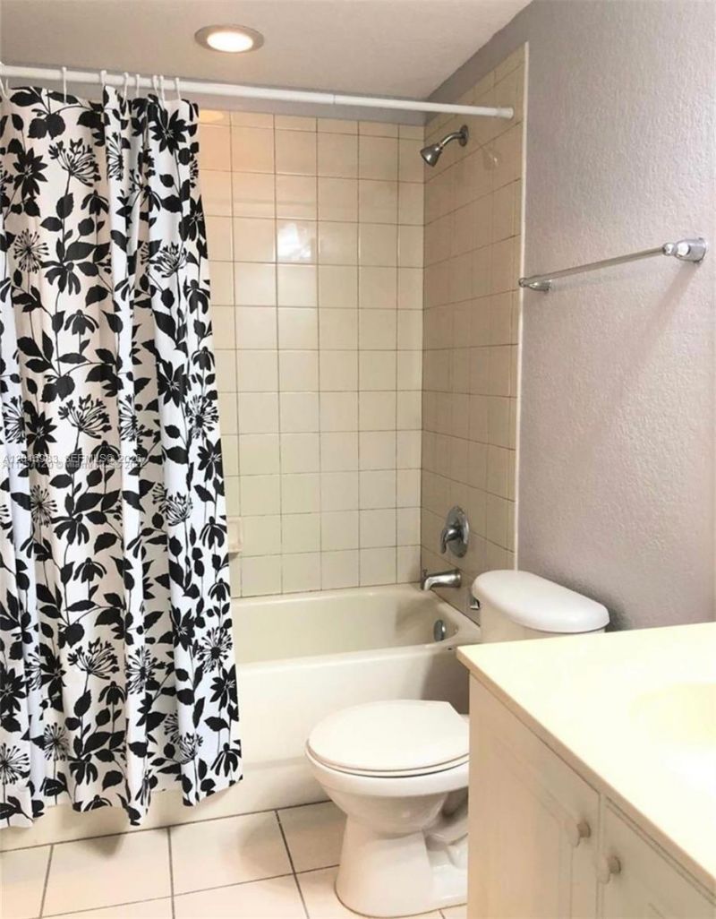 1971 Freeport Ln , Unit 4915, Riviera Beach, FL 33404 Photo