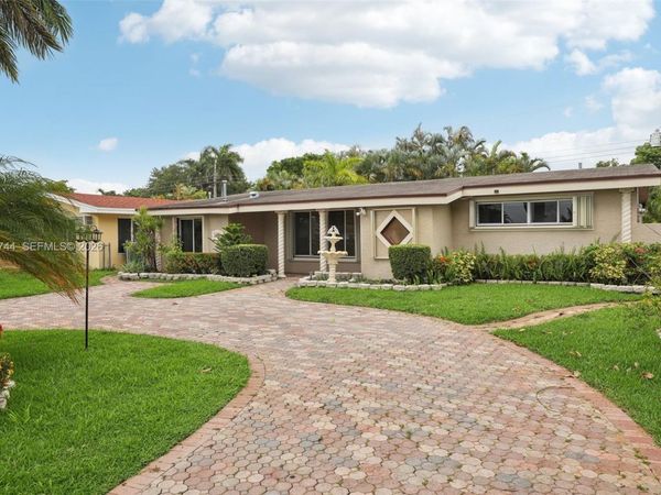 3842 Jasmine Avenue , Miramar, FL 33023
