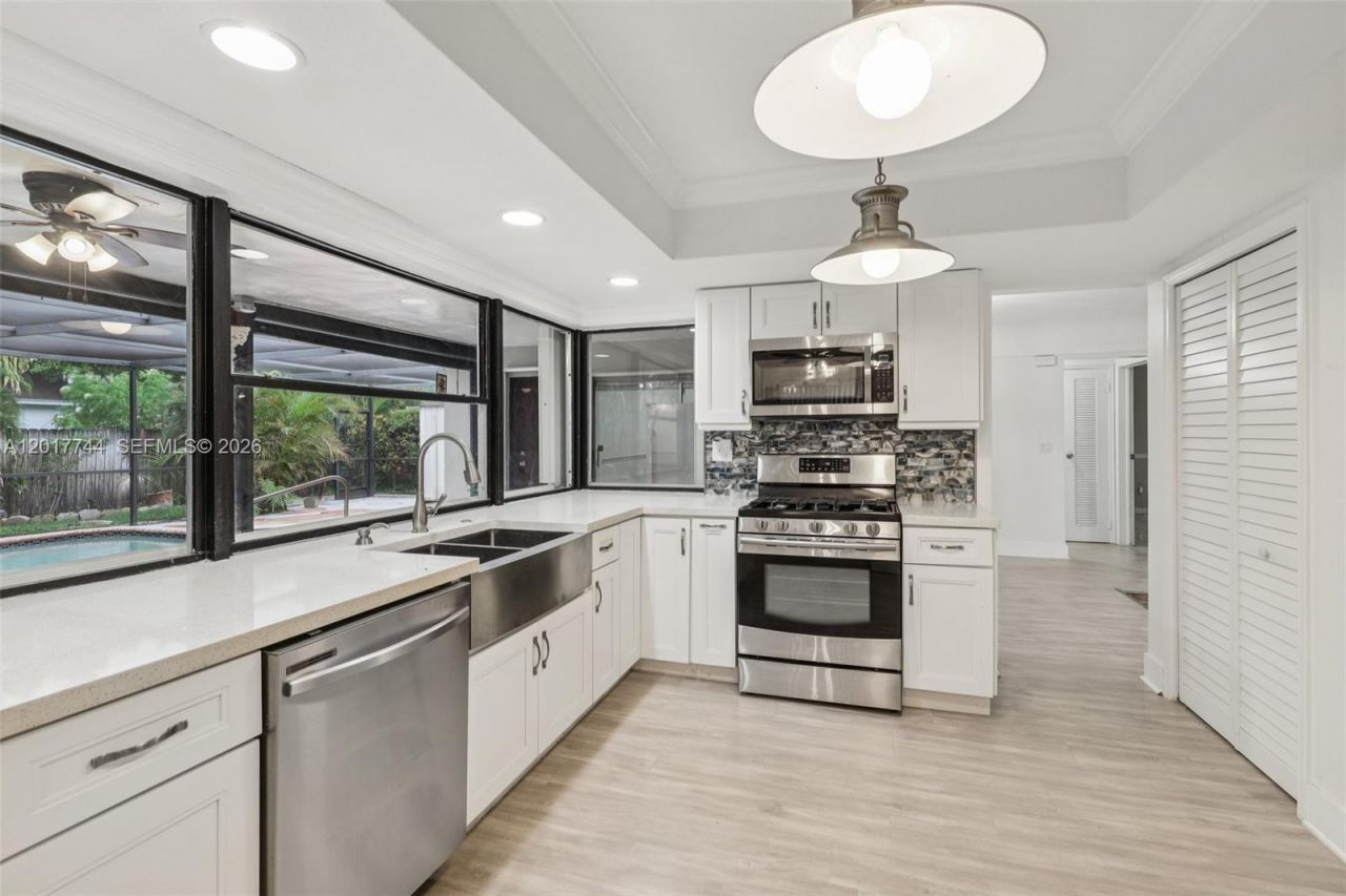 3842 Jasmine Avenue , Miramar, FL 33023 Photo