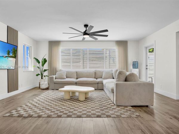 1301 Hollywood Blvd , Hollywood, FL 33019