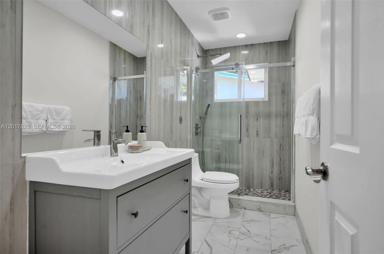 1301 Hollywood Blvd, Hollywood, FL 33019 Photo