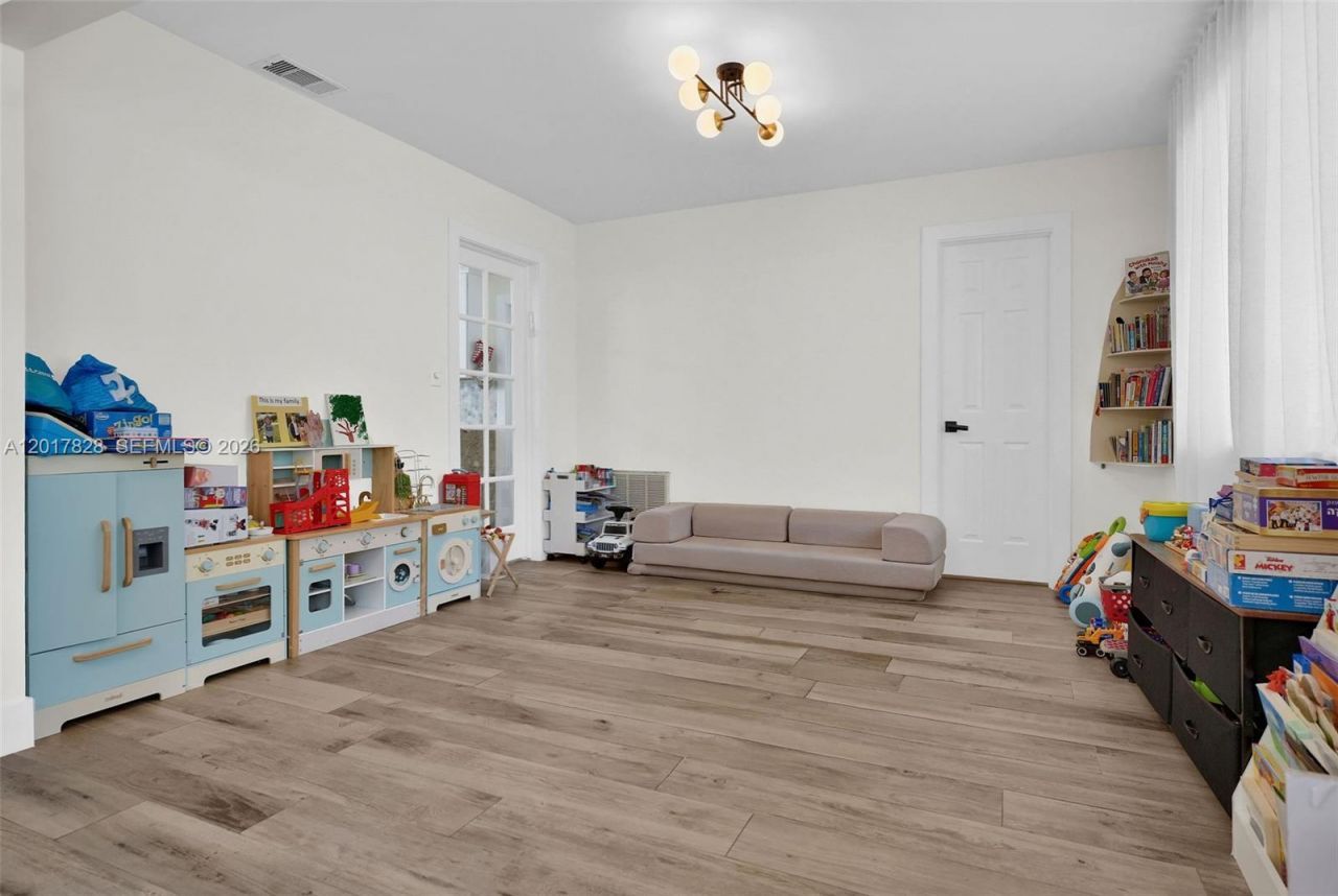 1301 Hollywood Blvd, Hollywood, FL 33019 Photo