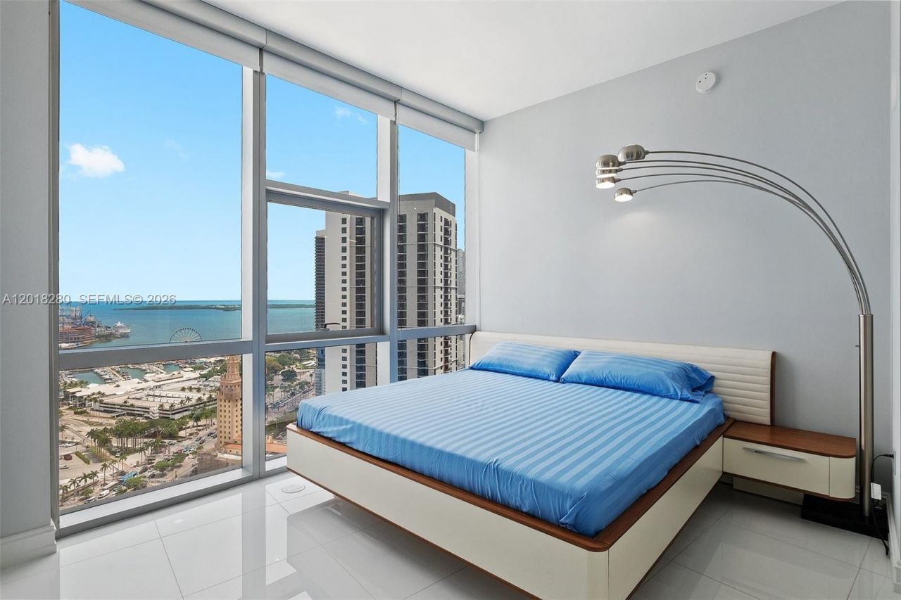 851 NE 1st Ave , Unit 3111, Miami, FL 33132 Photo