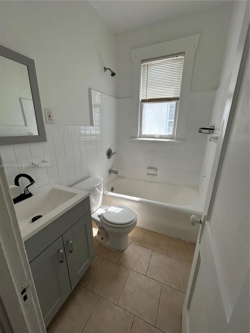 529 NE 66th St , Unit 7, Miami, FL 33138 Photo