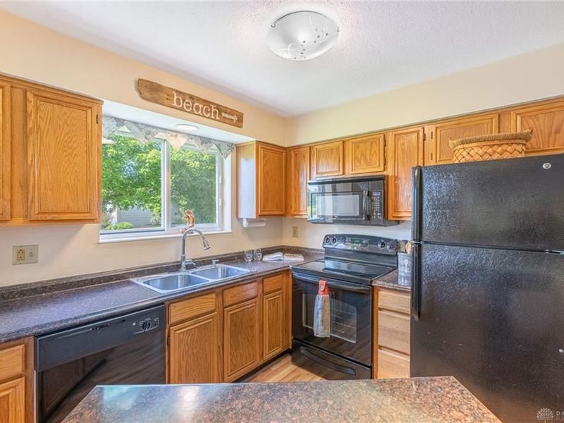500 Waterfront Place, Washington Township, OH 45458 Photo 12