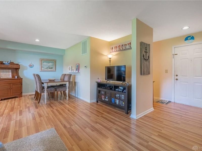 500 Waterfront Place, Washington Township, OH 45458 Photo 4