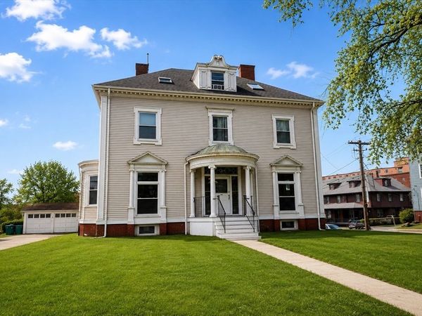 244 Ocean St, Lynn, MA 01902