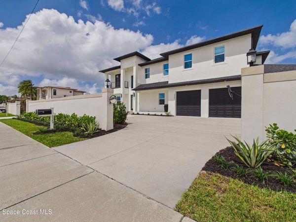 2345 N Riverside Drive, Indialantic, FL 32903