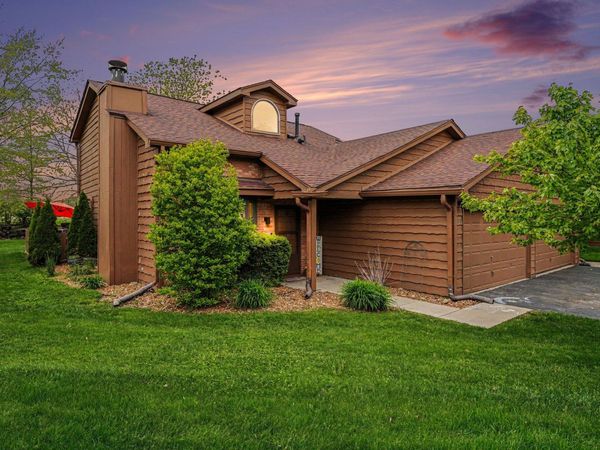 1895 Orchard Court , Crown Point, IN 46307