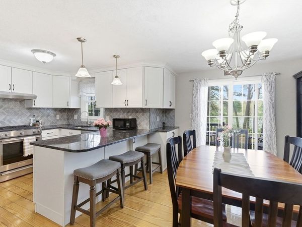 200 Wellman Ave, Unit 1, Chelmsford, MA 01863