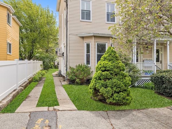 27 Prescott St, Unit 1, Somerville, MA 02143