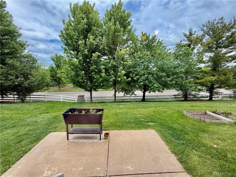 2570 King Arthur Way, Beavercreek, OH 45431 Photo 31