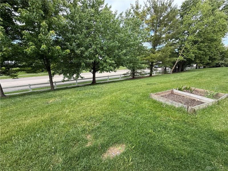 2570 King Arthur Way, Beavercreek, OH 45431 Photo 33
