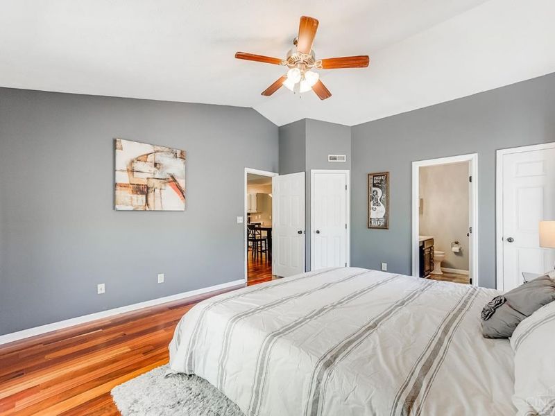 9821 Regatta Drive, Unit 303, Cincinnati, OH 45252 Photo 17