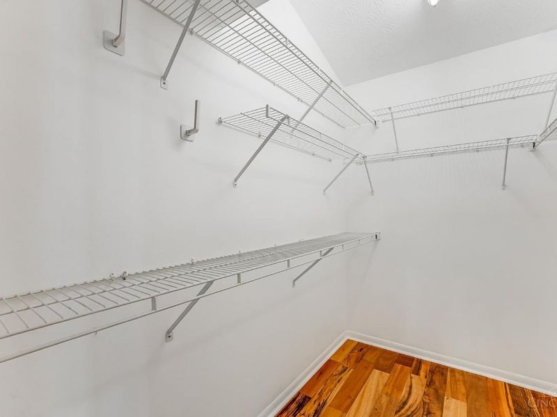 9821 Regatta Drive, Unit 303, Cincinnati, OH 45252 Photo 18