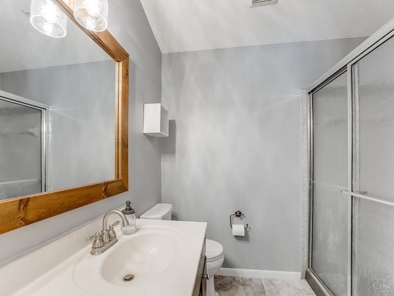 9821 Regatta Drive, Unit 303, Cincinnati, OH 45252 Photo 19