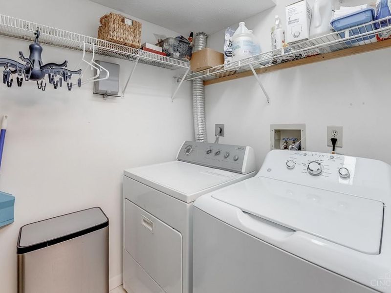 9821 Regatta Drive, Unit 303, Cincinnati, OH 45252 Photo 23