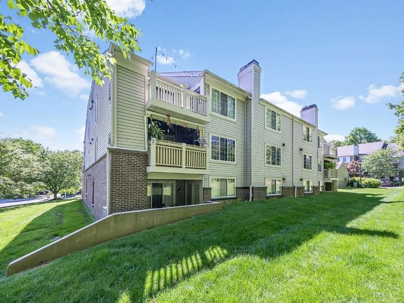 9821 Regatta Drive, Unit 303, Cincinnati, OH 45252 Photo 27
