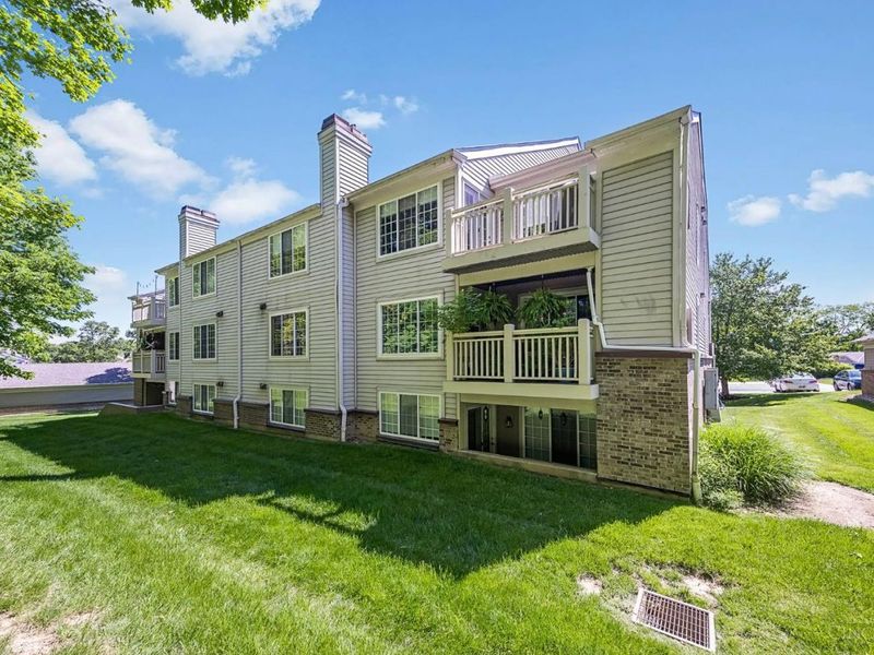 9821 Regatta Drive, Unit 303, Cincinnati, OH 45252 Photo 28