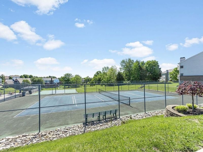 9821 Regatta Drive, Unit 303, Cincinnati, OH 45252 Photo 34