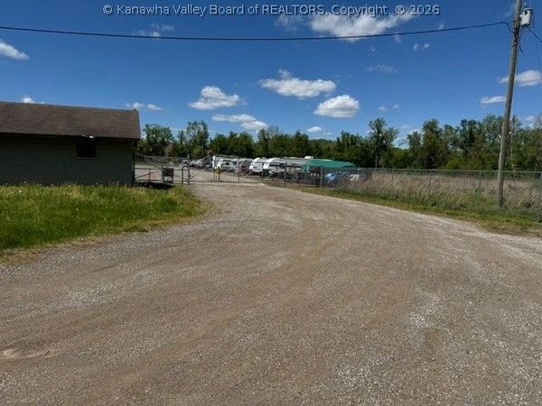 17666 Winfield Road, Winfield, WV 25213