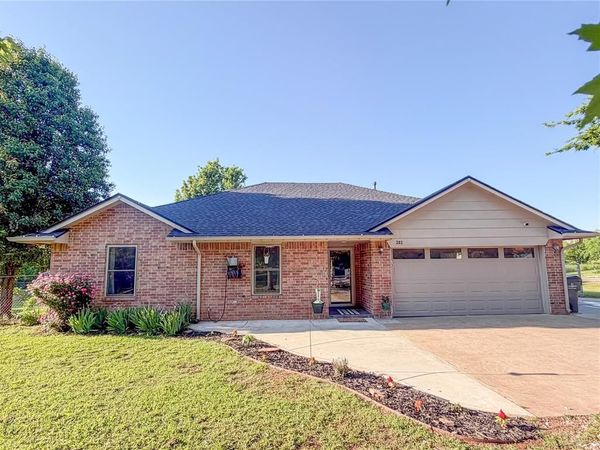202 W 1st Street, Wanette, OK 74878