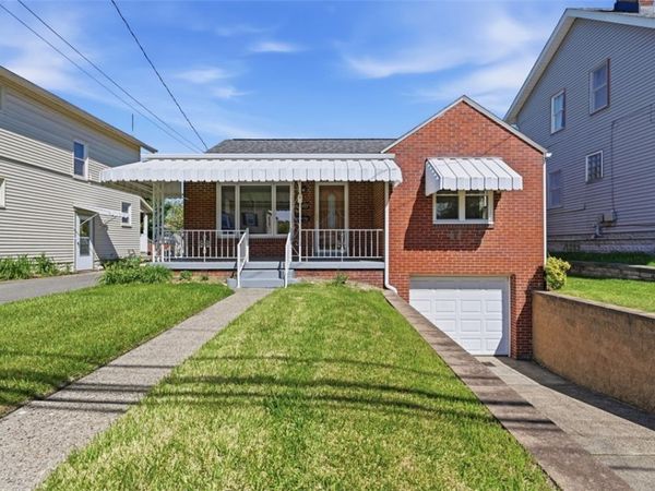 981 Ridge Rd , Bridgeville, PA 15017