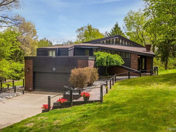 1751 Bird Road, Groveland Twp, MI 48462
