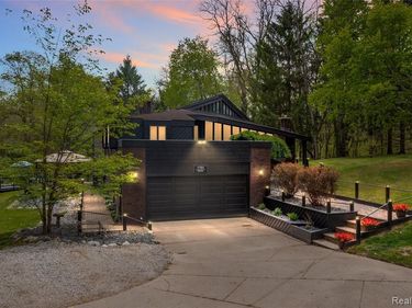 1751 Bird Road, Groveland Twp, MI 48462