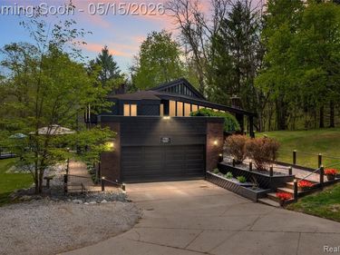 1751 Bird Road, Groveland Twp, MI 48462