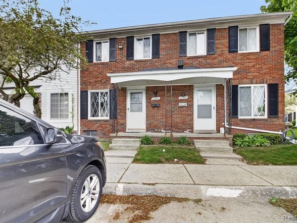 13806 Bonington Drive, Sterling Heights, MI 48312