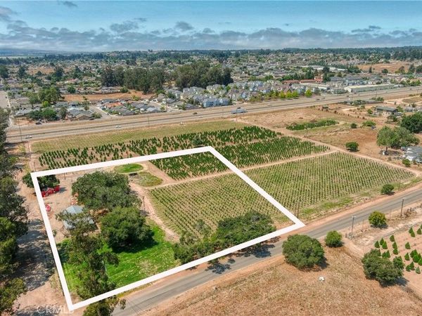 584 S Oakglen, Nipomo, CA 93444