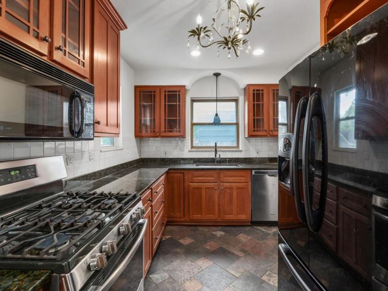 886 S Roosevelt Avenue, Columbus, OH 43209 Photo 19