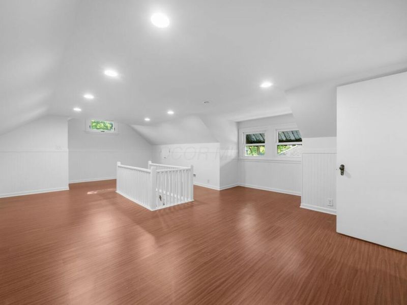 886 S Roosevelt Avenue, Columbus, OH 43209 Photo 33