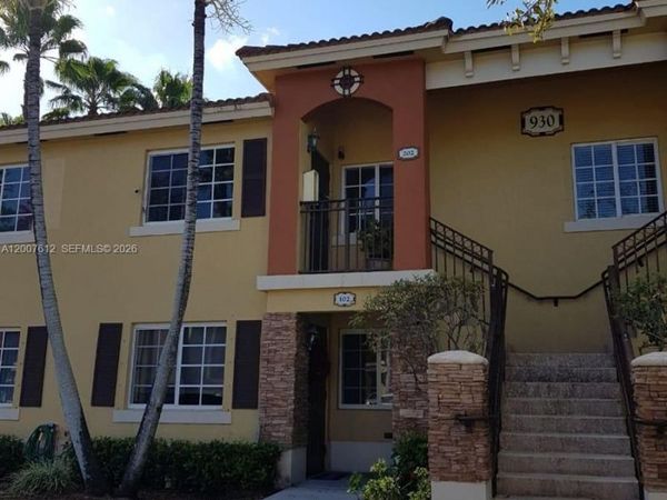 930 NE 33rd Ter, Unit 202, Homestead, FL 33033