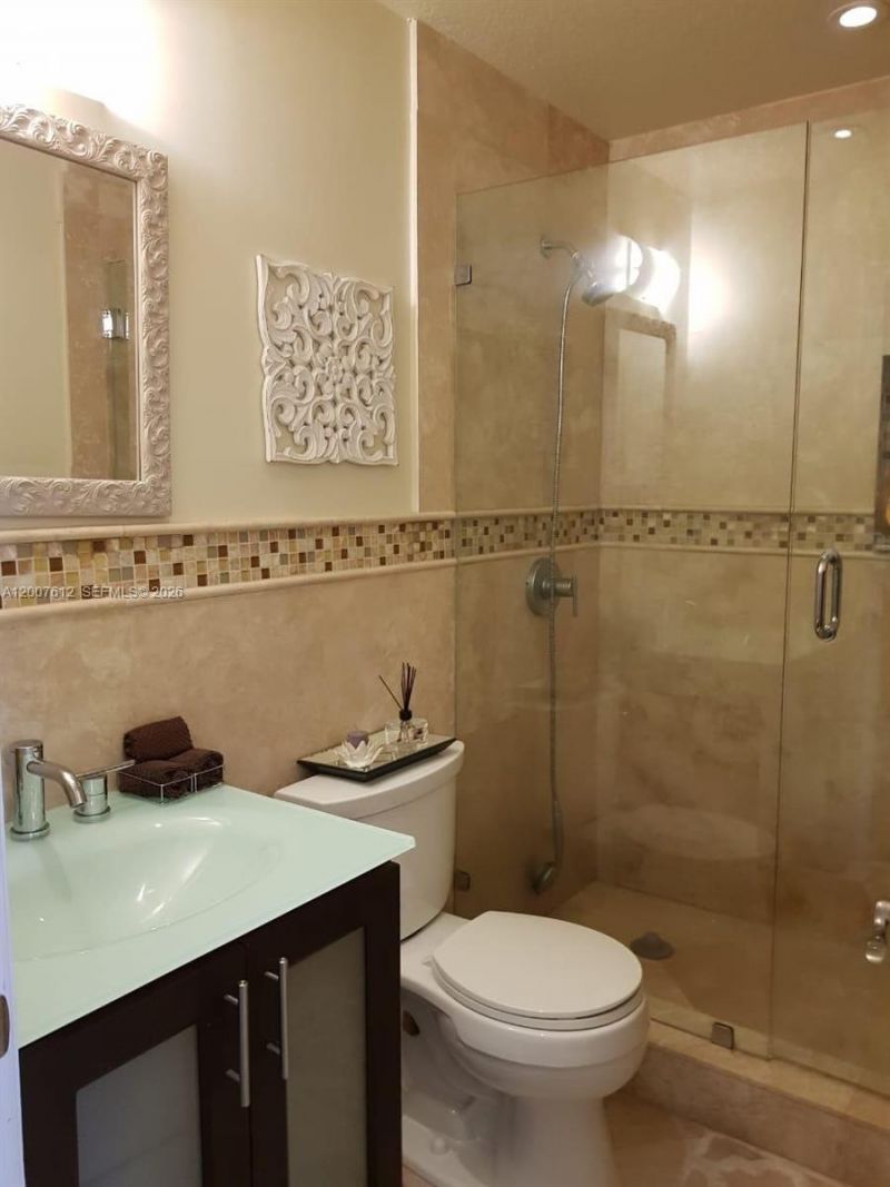 930 NE 33rd Ter , Unit 202, Homestead, FL 33033 Photo