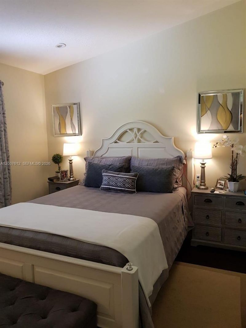 930 NE 33rd Ter , Unit 202, Homestead, FL 33033 Photo