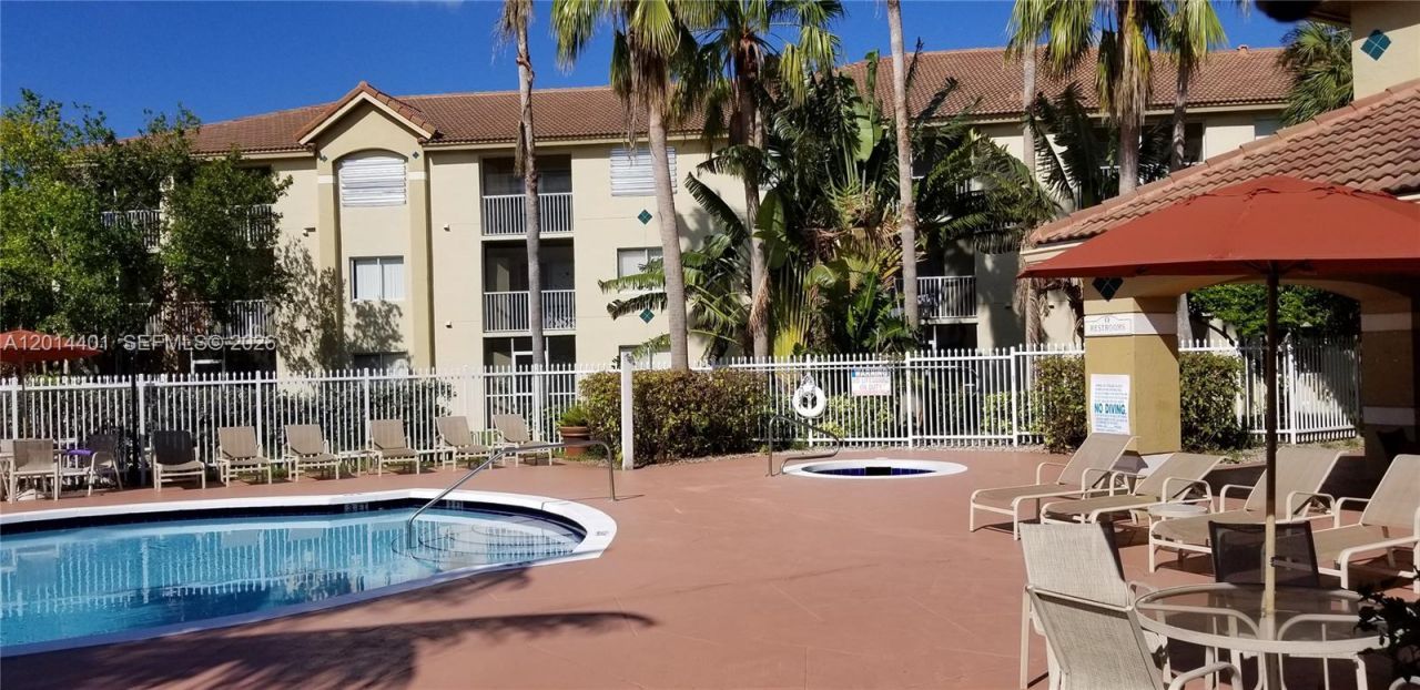 470 S Park Rd , Unit 7-110, Hollywood, FL 33021 Photo
