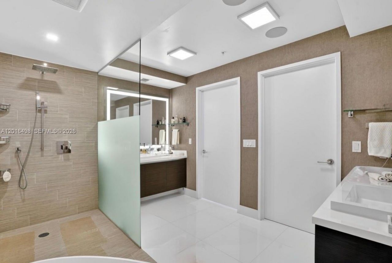 330 Sunny Isles Blvd , Unit 5-2301, Sunny Isles Beach, FL 33160 Photo