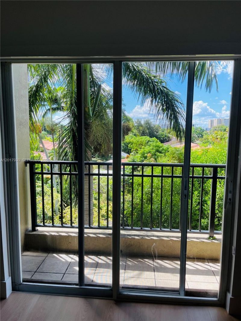 120 S Douglas Rd , Unit 306, Miami, FL 33134 Photo