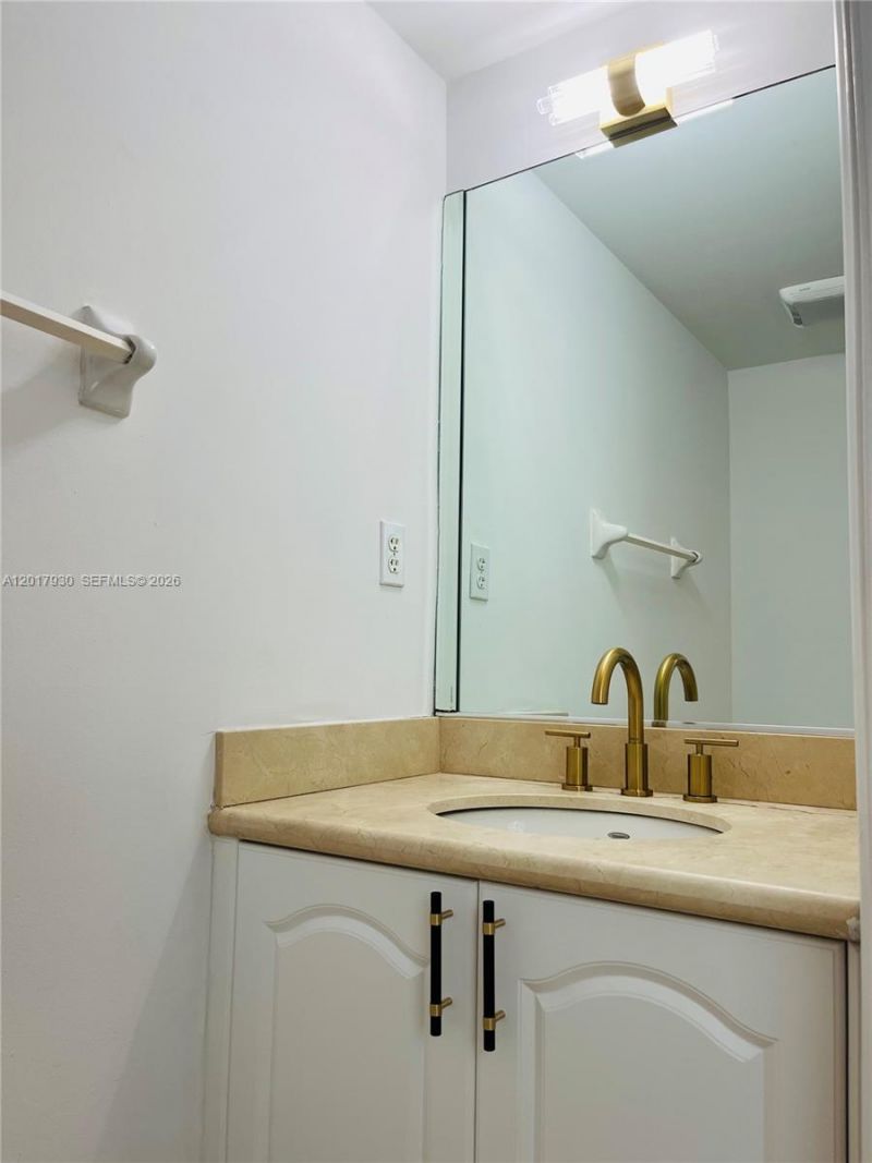 120 S Douglas Rd , Unit 306, Miami, FL 33134 Photo