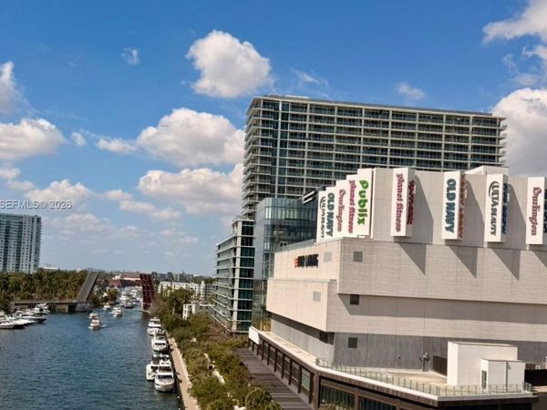 1610 NW N River Dr , Unit 303, Miami, FL 33125