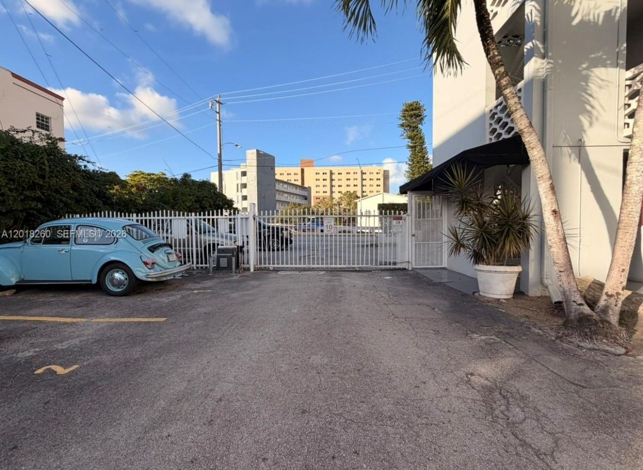 1610 NW N River Dr, Unit 303, Miami, FL 33125 Photo