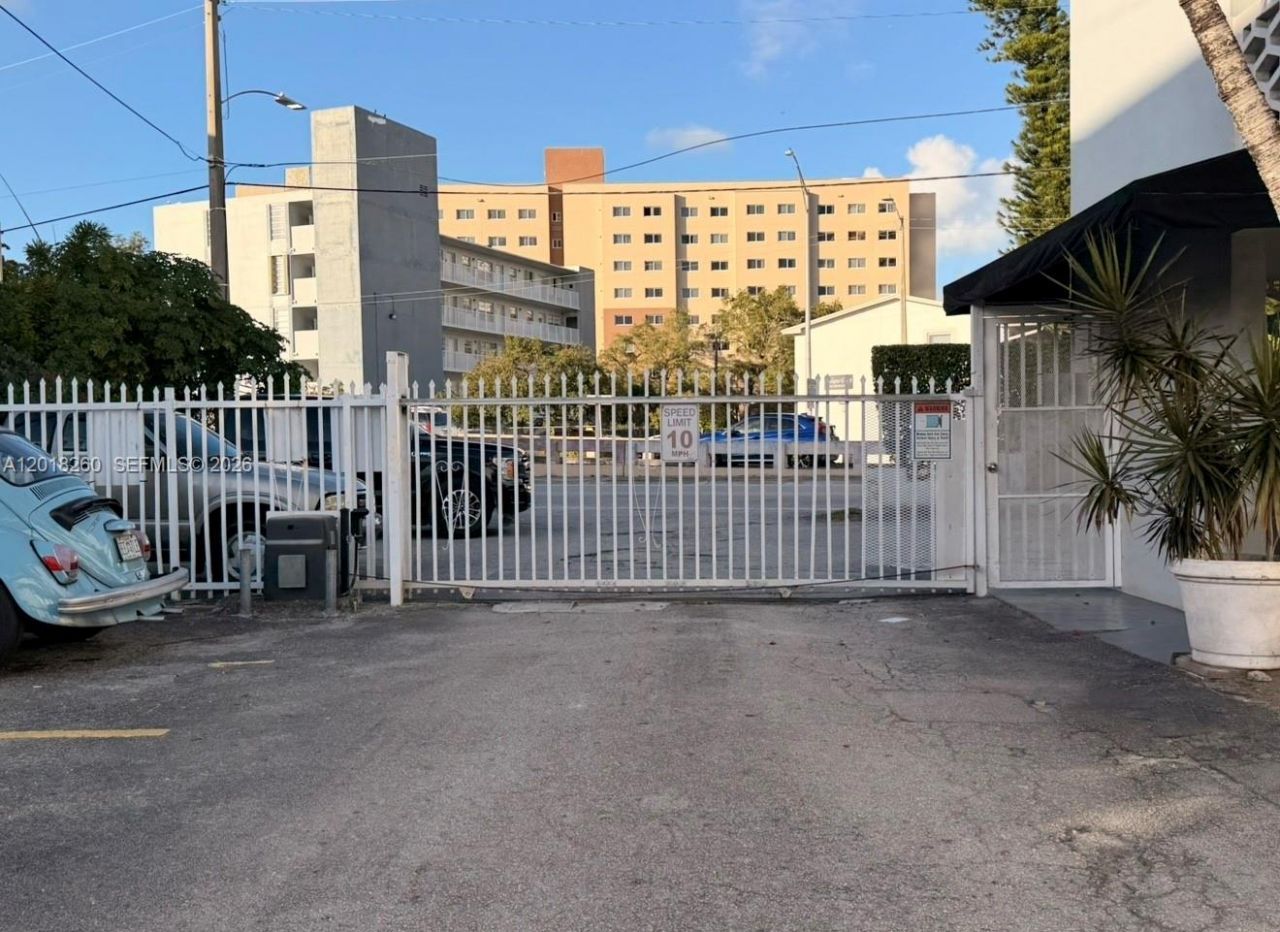 1610 NW N River Dr, Unit 303, Miami, FL 33125 Photo